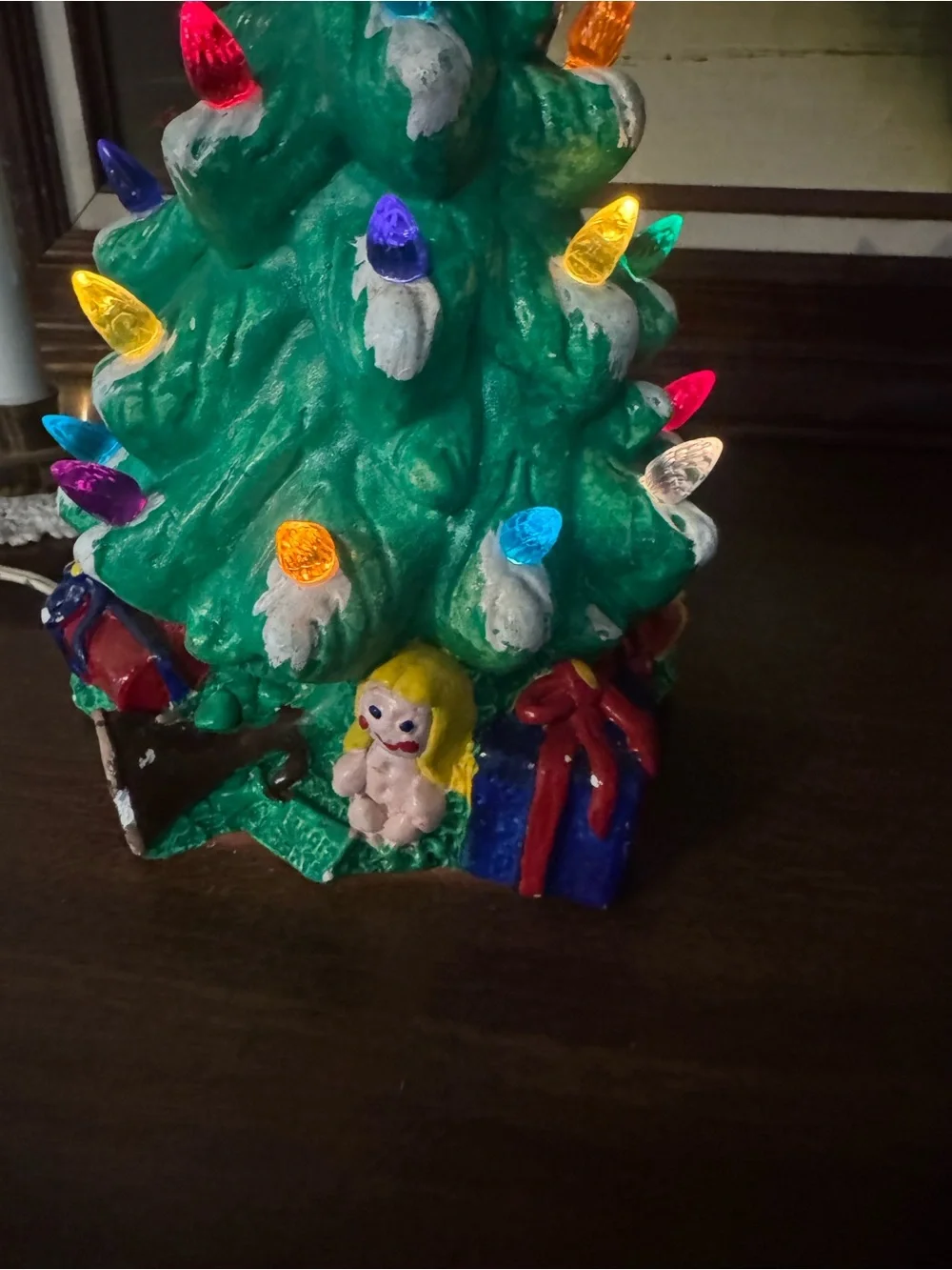 Vintage 1970s Ceramic Christmas Tree – 9” – Complete with Light & All Peg Lights